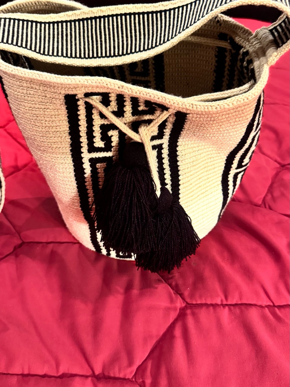Wayuu mochila bag
 Cream and Black Tote Bag with Tassel Accent